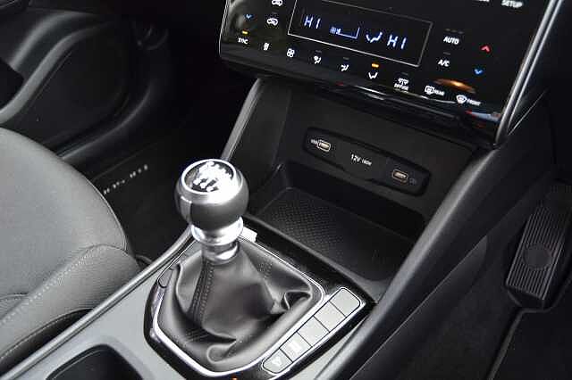 Hyundai TUCSON 1.6 TGDI SE CONNECT, SUPERB UNBLEMISHED EXAMPLE WITH ONLY 3970 MILES Atlas White