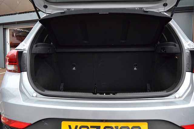 Hyundai I30 1.5 TGDI N LINE, IMMACULATE CONDITION WITH ONLY 14,081 MILES Shimmering Silver