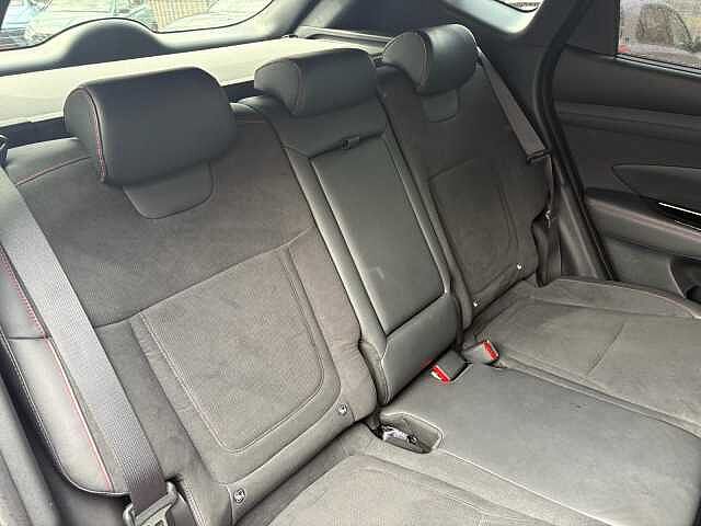 Hyundai TUCSON 1.6T Hybrid N Line 5dr Auto Red