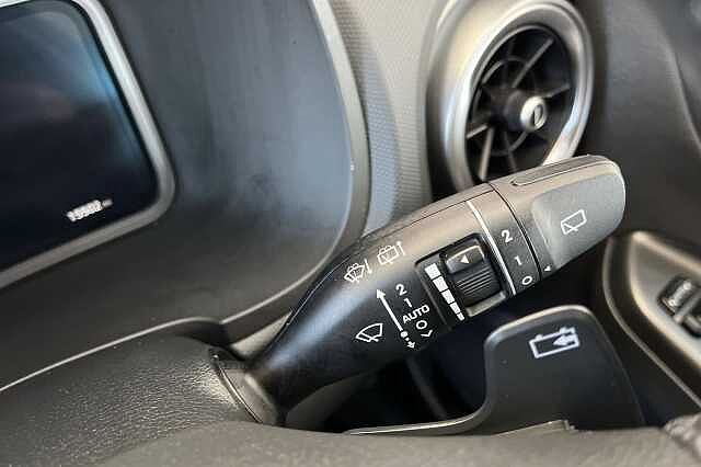 Hyundai KONA 64kWh Ultimate Auto 5dr (10.5kW Charger) Grey