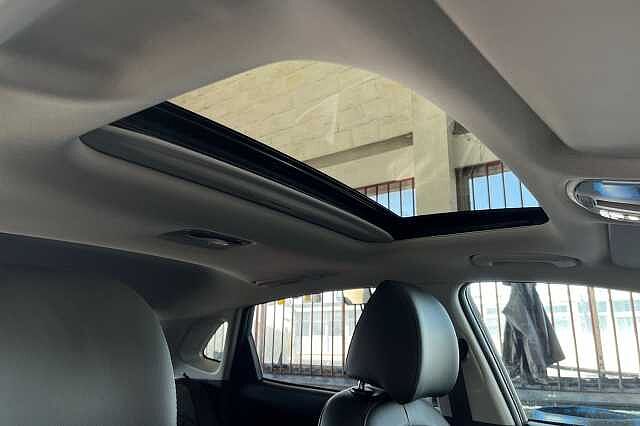 Hyundai KONA 64kWh Ultimate Auto 5dr (10.5kW Charger) Grey