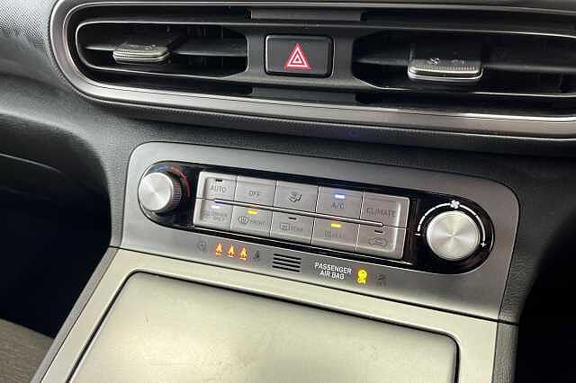 Hyundai KONA 39kWh Premium Auto 5dr (10.5kW Charger) Grey