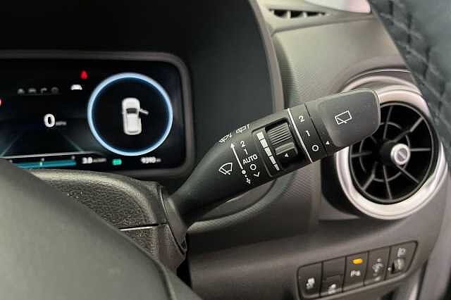 Hyundai KONA 39kWh Premium Auto 5dr (10.5kW Charger) Grey