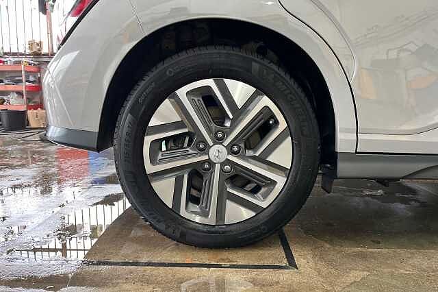 Hyundai KONA 39kWh Premium Auto 5dr (10.5kW Charger) Grey