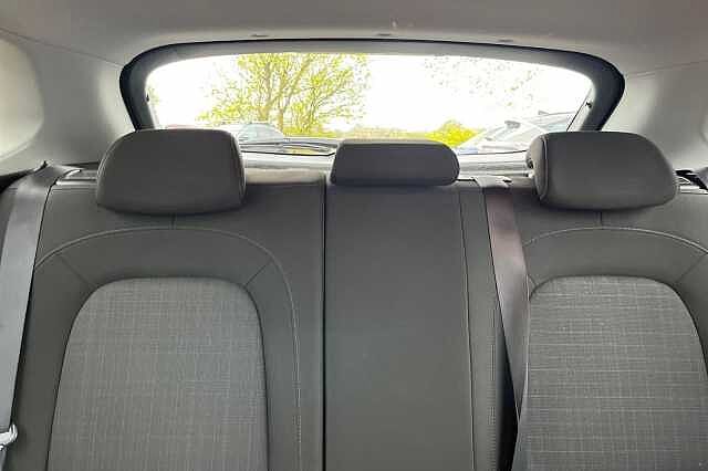 Hyundai KONA 1.6 h-GDi Premium DCT Euro 6 (s/s) 5dr Blue