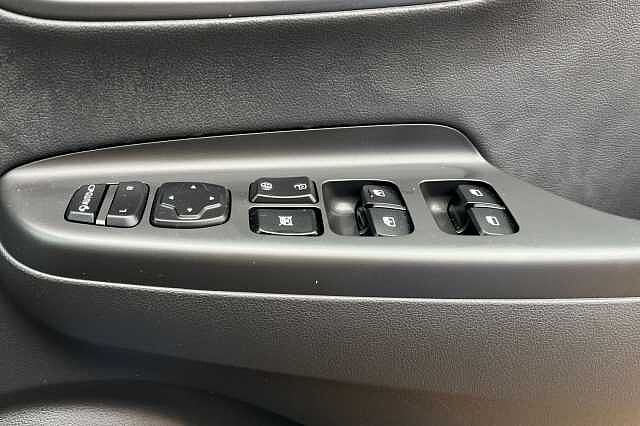 Hyundai KONA 64kWh Ultimate Auto 5dr (10.5kW Charger) Blue