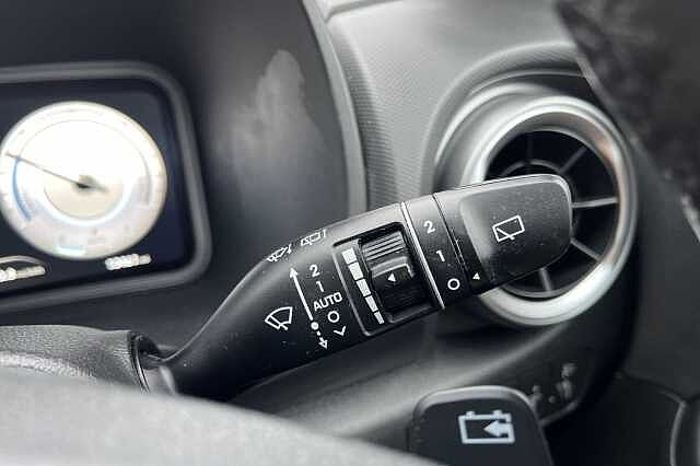 Hyundai KONA 64kWh Ultimate Auto 5dr (10.5kW Charger) Blue