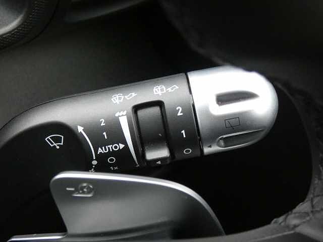 Hyundai INSTER Long Range 49kWh 02 Auto 5dr