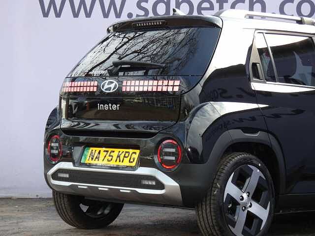Hyundai INSTER Long Range 49kWh 02 Auto 5dr Black