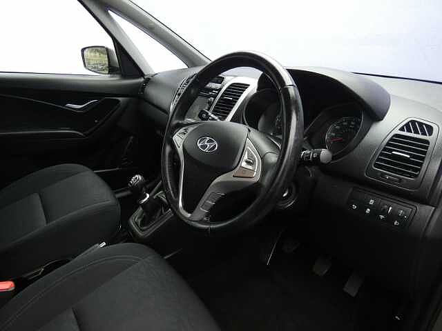 Hyundai IX20 1.6 SE Nav Euro 6 5dr Grey