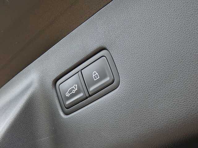 Hyundai SANTA FE 1.6 h T-GDi Calligraphy Auto 4WD Euro 6 (s/s) 5dr (7Seat) Black