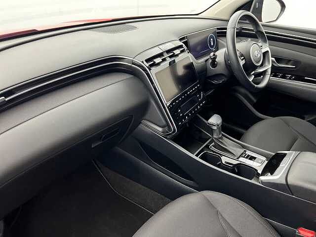 Hyundai TUCSON TGDi 48V MHD DCT SE Connect ENGINE RED