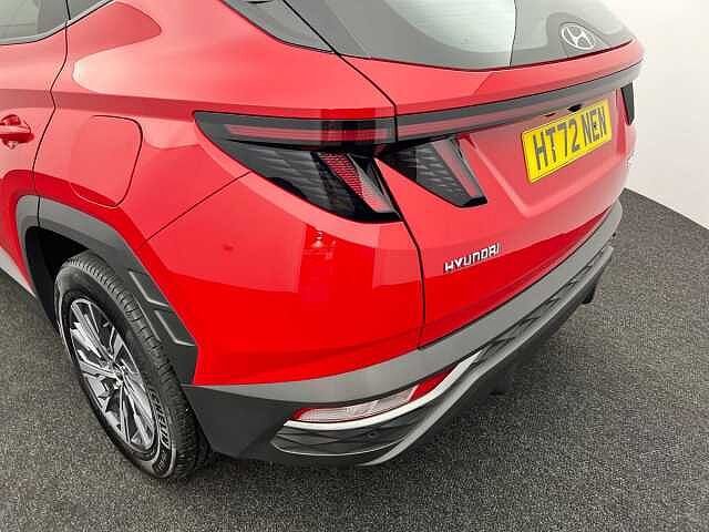 Hyundai TUCSON TGDi 48V MHD DCT SE Connect ENGINE RED