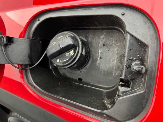 Hyundai TUCSON TGDi 48V MHD DCT SE Connect ENGINE RED