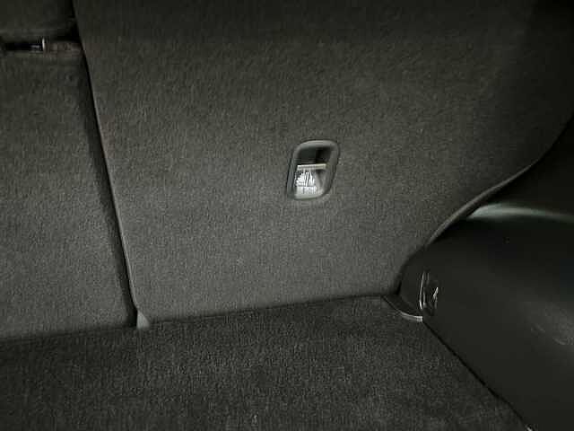 Hyundai TUCSON TGDi 48V MHD DCT SE Connect ENGINE RED