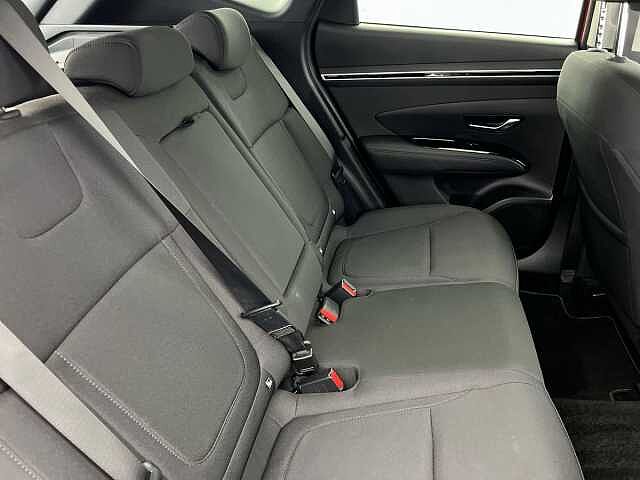 Hyundai TUCSON TGDi 48V MHD DCT SE Connect ENGINE RED