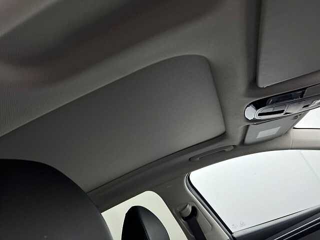 Hyundai TUCSON 1.6 TGDi Hybrid 230 Ultimate 5dr 2WD Auto SHIMMERING SILVER