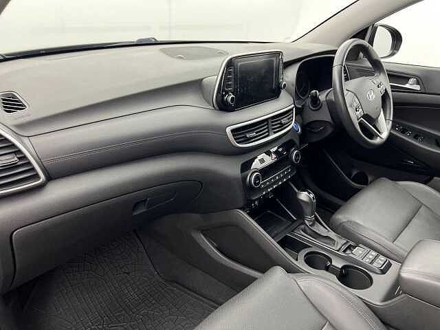 Hyundai TUCSON 1.6 CRDi 136 DCT Premium PHANTOM BLACK
