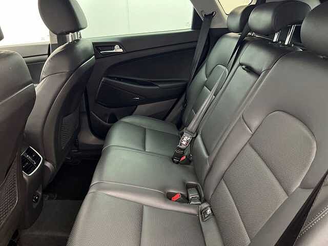 Hyundai TUCSON 1.6 CRDi 136 Premium SE 5dr 2WD DCT FIERY RED
