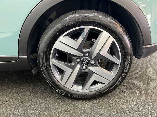 Hyundai BAYON 1.0 TGDi 48V MHEV Premium 5dr DCT MANGROVE GREEN