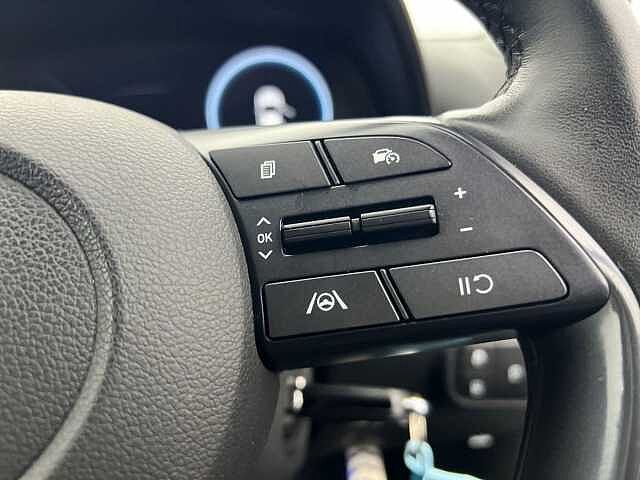 Hyundai BAYON 1.0 TGDi 48V MHEV Premium 5dr DCT MANGROVE GREEN