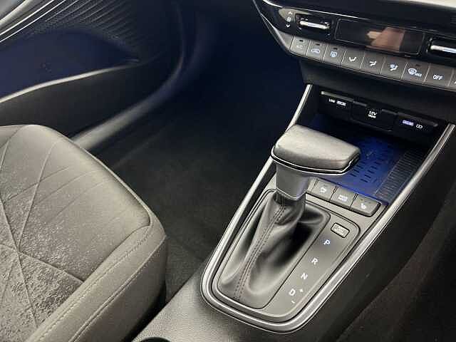 Hyundai BAYON 1.0 TGDi 48V MHEV Premium 5dr DCT MANGROVE GREEN