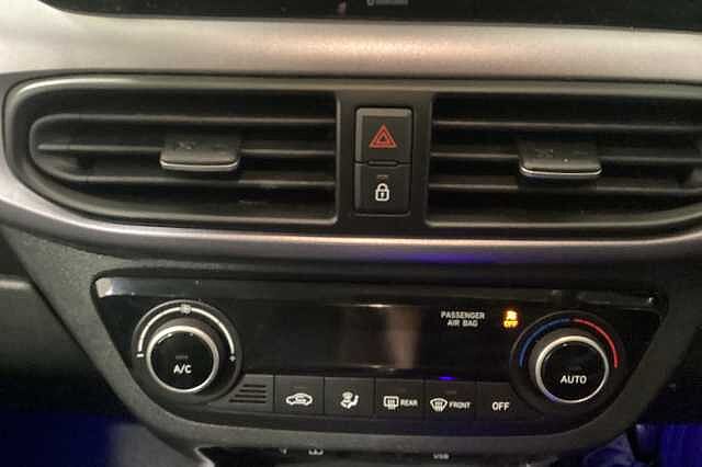 Hyundai I10 1.2 [79] Premium 5dr Auto [Nav] Green