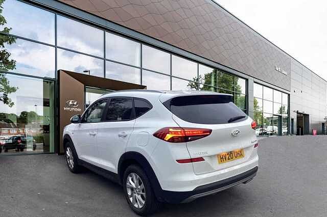 Hyundai TUCSON Hybrid 1.6CRDi (136ps) SE Nav 48V DCT White