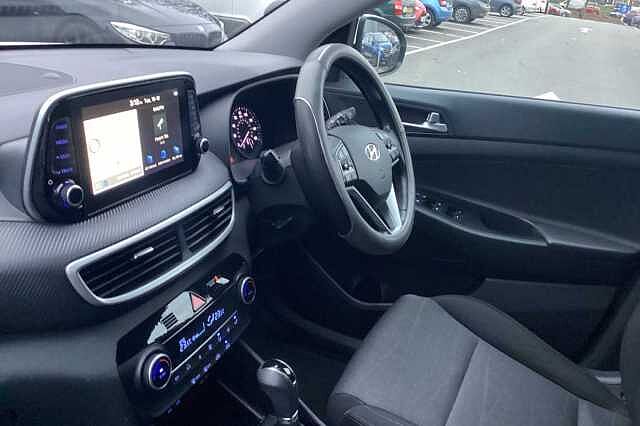 Hyundai TUCSON Hybrid 1.6CRDi (136ps) SE Nav 48V DCT White