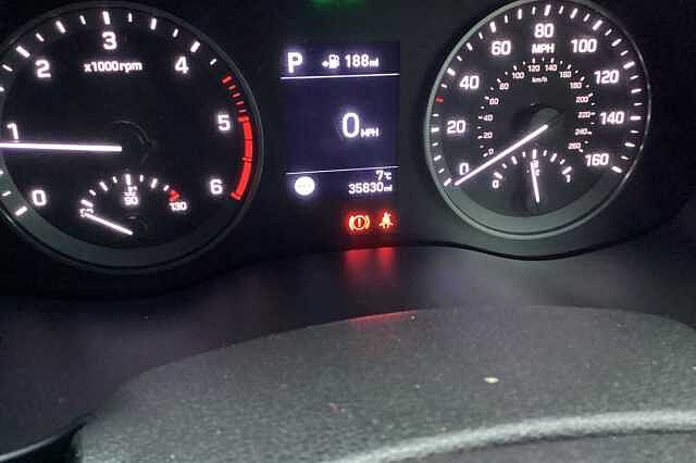 Hyundai TUCSON Hybrid 1.6CRDi (136ps) SE Nav 48V DCT White