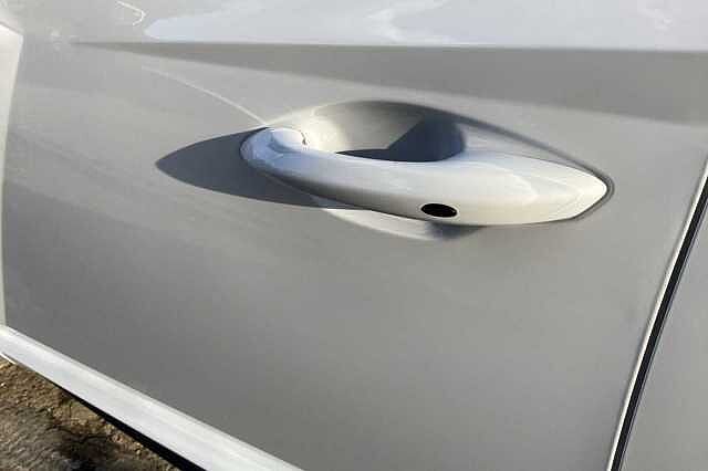 Hyundai TUCSON 1.6T Hybrid N Line 5dr Auto White