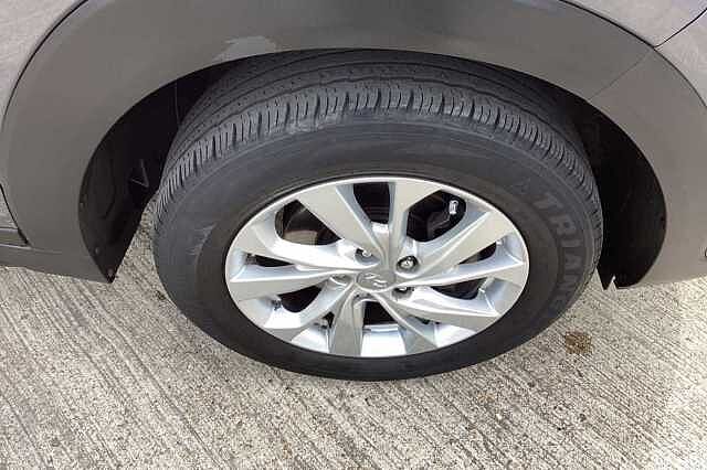 Hyundai TUCSON 1.6 GDi SE Nav (2WD) 5 Door Grey