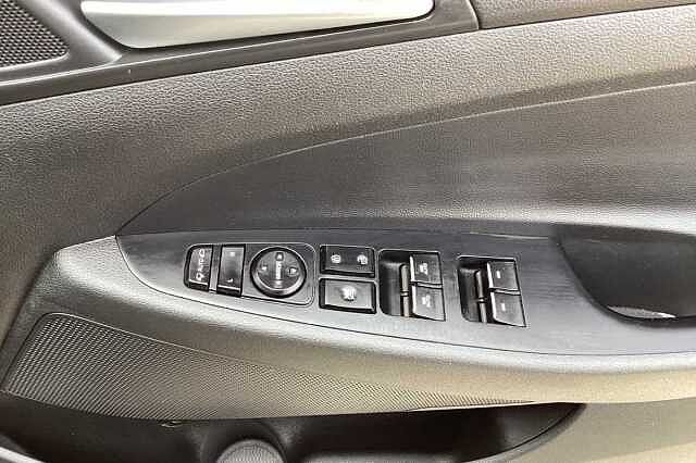 Hyundai TUCSON 1.6 GDi SE Nav (2WD) 5 Door Grey