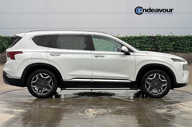 Hyundai SANTA FE 1.6 TGDi Plug-in Hybrid Ultimate 5dr 4WD Auto White