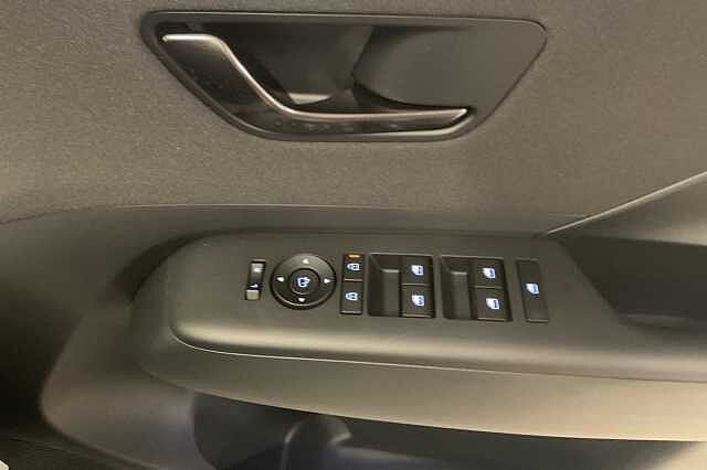 Hyundai KONA 1.6T 138 N Line 5dr DCT White