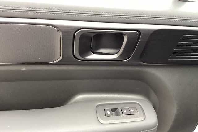 Hyundai SANTA FE 1.6 TGDi PHEV Calligraphy 5dr 4WD Auto [6 Seats] White