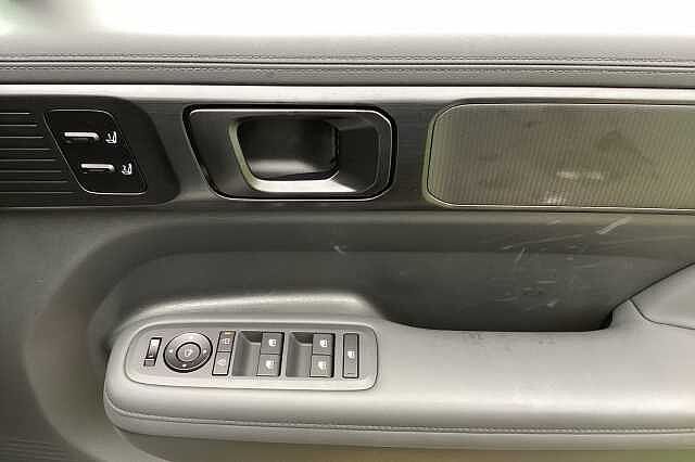 Hyundai SANTA FE 1.6 TGDi PHEV Calligraphy 5dr 4WD Auto [6 Seats] White