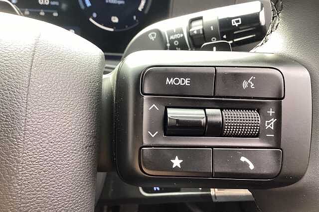 Hyundai SANTA FE 1.6 TGDi PHEV Calligraphy 5dr 4WD Auto [6 Seats] White