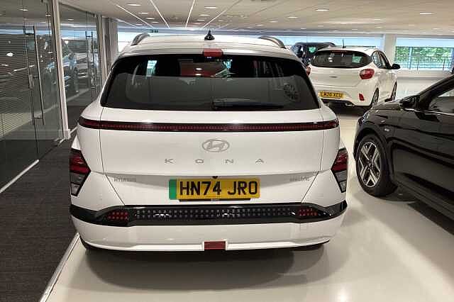 Hyundai KONA 160kW Advance 65kWh 5dr Auto White