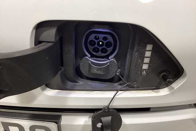 Hyundai KONA 160kW Advance 65kWh 5dr Auto White