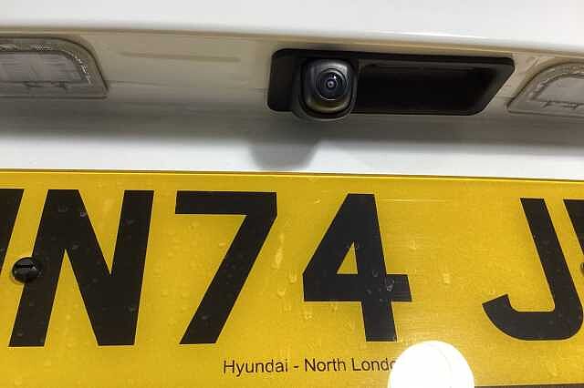Hyundai KONA 160kW Advance 65kWh 5dr Auto White