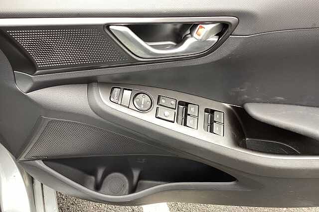 Hyundai IONIQ 100kW Premium 38kWh 5dr Auto Silver