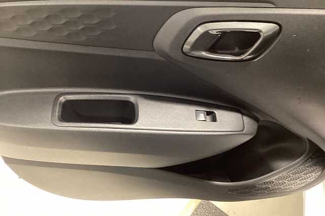 Hyundai I10 1.2 Advance 5dr Auto White