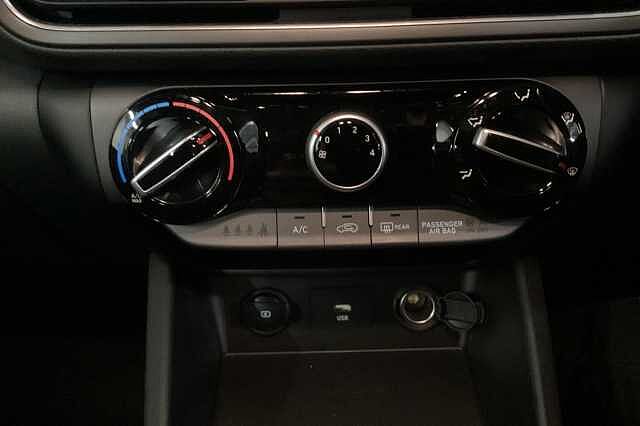 Hyundai KONA 1.0 TGDi 48V MHEV SE Connect 5dr Black