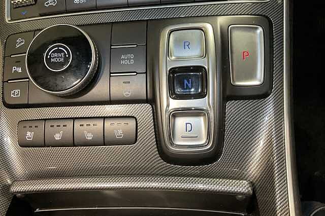 Hyundai SANTA FE 1.6 TGDi Hybrid Ultimate 5dr Auto Black