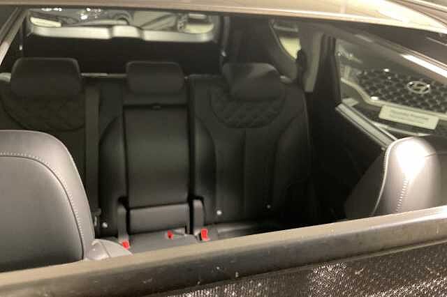 Hyundai SANTA FE 1.6 TGDi Hybrid Ultimate 5dr Auto Black