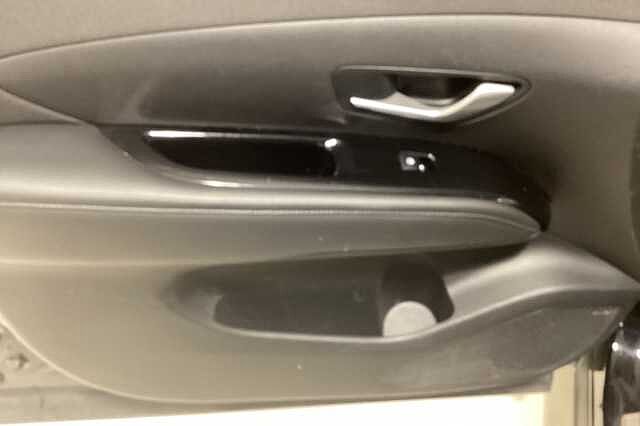 Hyundai TUCSON 1.6 TGDi 48V MHD Ultimate 5dr 2WD DCT Black