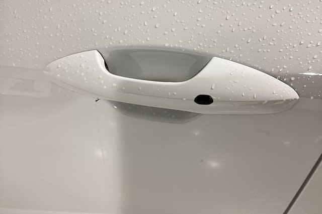 Hyundai Kona 1.6 GDi Hybrid Ultimate 5dr DCT Hatchback