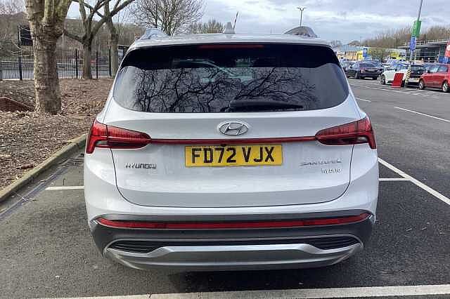 Hyundai SANTA FE 1.6 TGDi Hybrid Ultimate 5dr 4WD Auto White