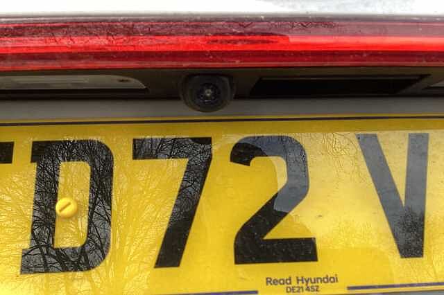 Hyundai SANTA FE 1.6 TGDi Hybrid Ultimate 5dr 4WD Auto White